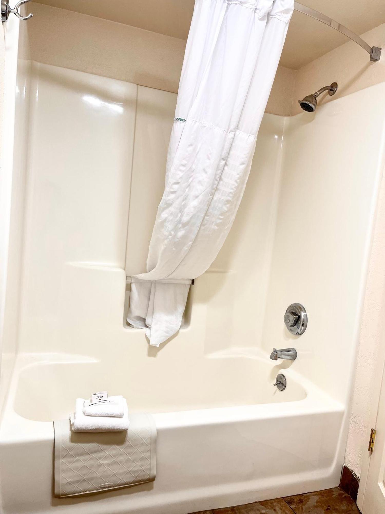 Wenatchee Inn Экстерьер фото