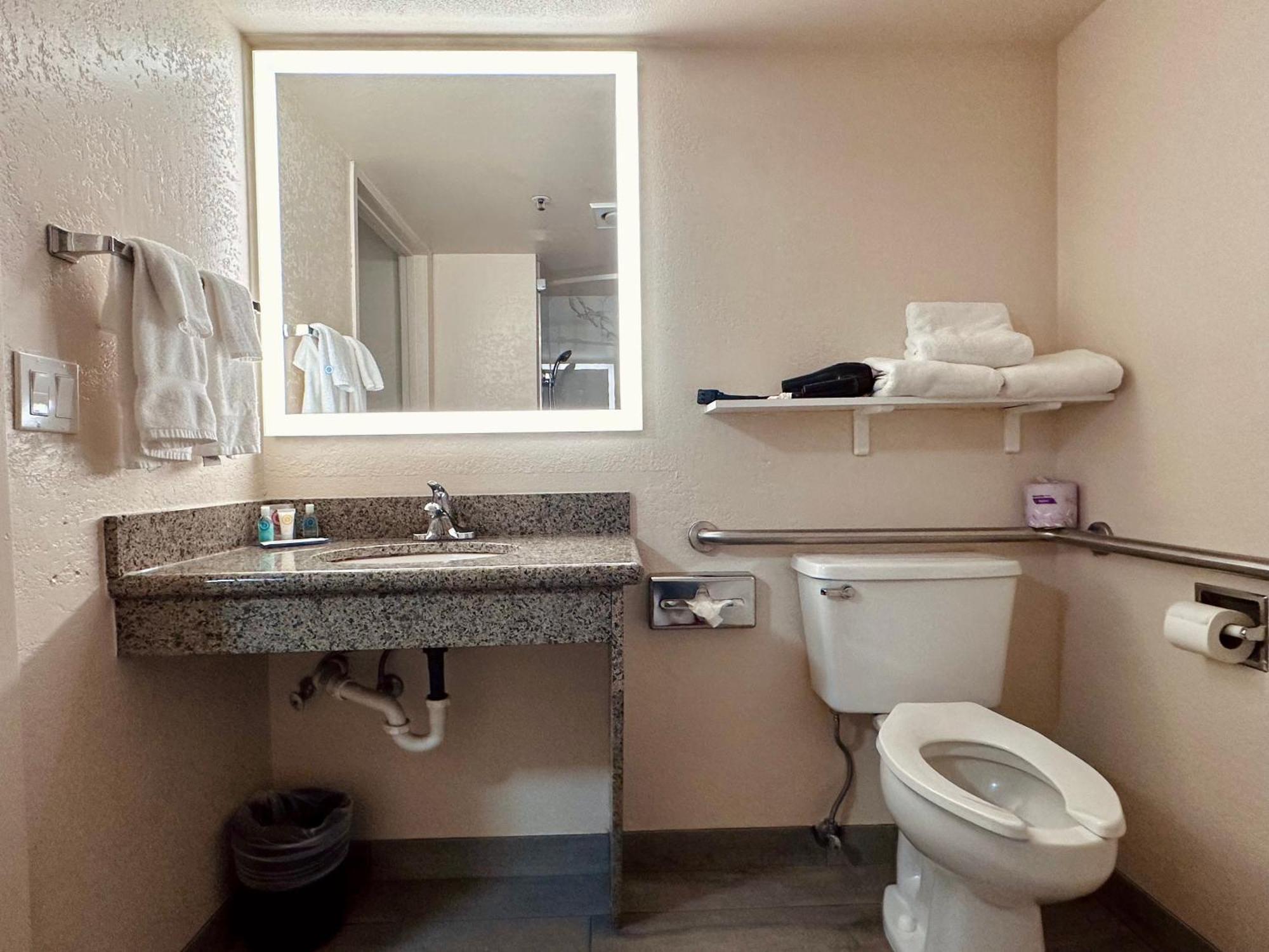 Wenatchee Inn Экстерьер фото